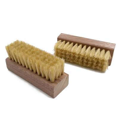 2018 Wholesale hot sale wooden handle shoe brush for cleaning